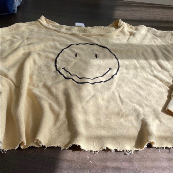 SOLD Vici Smiley Sweatshirt M - Picture 2 of 6